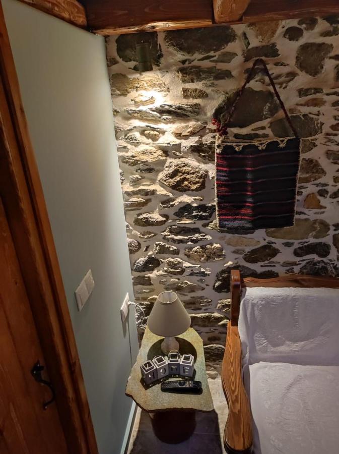 Πέτροκτιστο Σπίτι. Stone House Villa Каристос Екстериор снимка